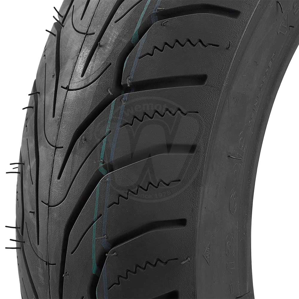 0IJ5717_ae1080 two.jpg